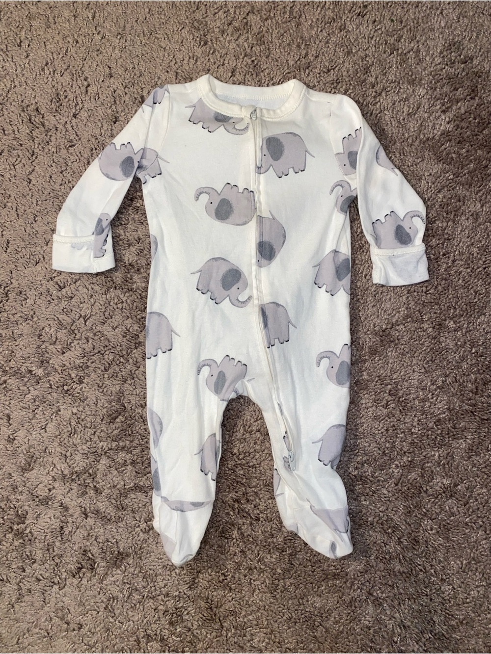 Old Navy Elephant One Piece Baby Kids Size 3 6 Months White Christmas Summer